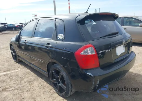 2008 Kia Spectra5 Sx z USA, uszkodzony, nr VIN KNAFE161885017559